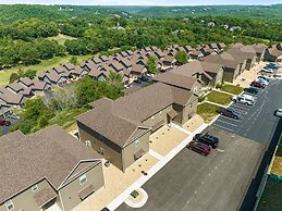 Tee House At Stonebridge 3 Bedroom Condo by RedAwning