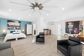 The New Yorker Miami Hotel