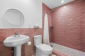 The New Yorker Miami Hotel