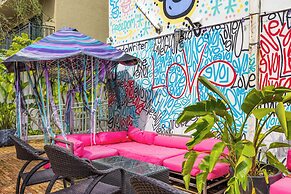 The New Yorker Miami Hotel