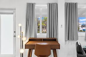 The New Yorker Miami Hotel