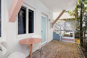 The New Yorker Miami Hotel