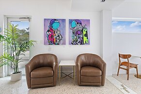 The New Yorker Miami Hotel