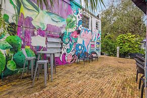 The New Yorker Miami Hotel