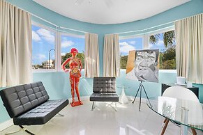 The New Yorker Miami Hotel