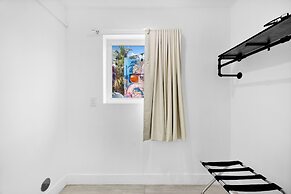 The New Yorker Miami Hotel