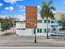The New Yorker Miami Hotel