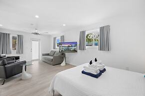 The New Yorker Miami Hotel