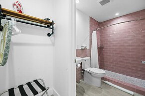 The New Yorker Miami Hotel