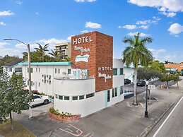 The New Yorker Miami Hotel