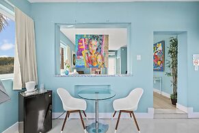 The New Yorker Miami Hotel