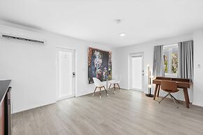 The New Yorker Miami Hotel