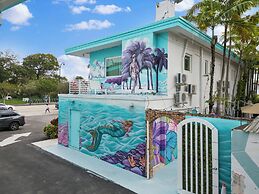 The New Yorker Miami Hotel