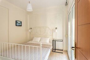 Nano's Vacation In Nea Skioni