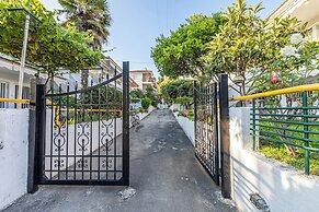 Nano's Vacation In Nea Skioni