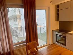 Lovely 2-bed Apartment in Sundbyberg