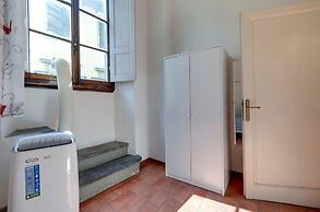 Neri 23 in Firenze With 3 Bedrooms and 2 Bathrooms