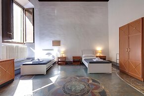 Servi 34 in Firenze With 3 Bedrooms and 2 Bathrooms