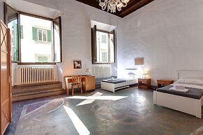 Servi 34 in Firenze With 3 Bedrooms and 2 Bathrooms