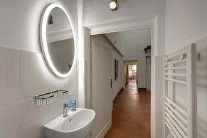 Servi 34 in Firenze With 3 Bedrooms and 2 Bathrooms