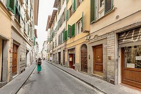 Pinti 46 in Firenze With 1 Bedrooms and 1 Bathrooms