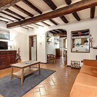 Pinti 46 in Firenze With 1 Bedrooms and 1 Bathrooms