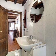 Pinti 46 in Firenze With 1 Bedrooms and 1 Bathrooms