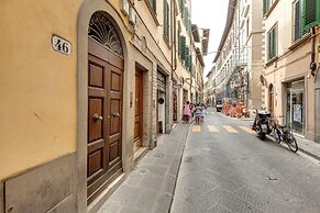 Pinti 46 in Firenze With 1 Bedrooms and 1 Bathrooms