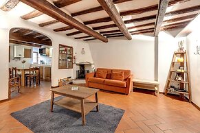 Pinti 46 in Firenze With 1 Bedrooms and 1 Bathrooms
