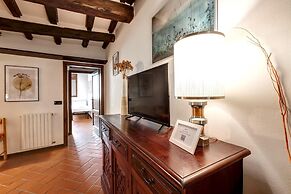 Pinti 46 in Firenze With 1 Bedrooms and 1 Bathrooms