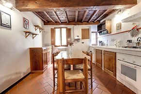 Pinti 46 in Firenze With 1 Bedrooms and 1 Bathrooms
