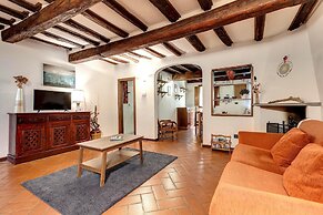 Pinti 46 in Firenze With 1 Bedrooms and 1 Bathrooms