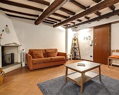 Pinti 46 in Firenze With 1 Bedrooms and 1 Bathrooms