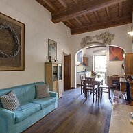 Mezzo 24 in Firenze With 2 Bedrooms and 1 Bathrooms