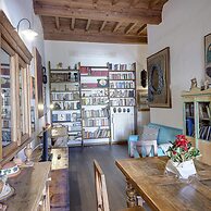 Mezzo 24 in Firenze With 2 Bedrooms and 1 Bathrooms