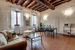 Leoni 10 in Firenze With 1 Bedrooms and 1 Bathrooms
