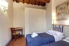 Leoni 10 in Firenze With 1 Bedrooms and 1 Bathrooms