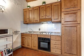Leoni 10 in Firenze With 1 Bedrooms and 1 Bathrooms
