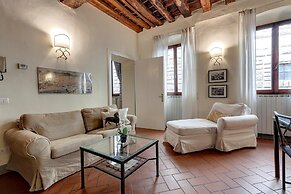 Leoni 10 in Firenze With 1 Bedrooms and 1 Bathrooms