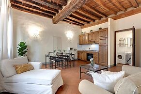 Leoni 10 in Firenze With 1 Bedrooms and 1 Bathrooms