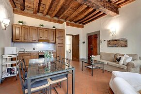 Leoni 10 in Firenze With 1 Bedrooms and 1 Bathrooms