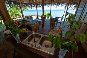 Private Beachfront House With Kayak & Guided Tours