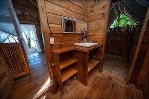 Private Beachfront House With Kayak & Guided Tours