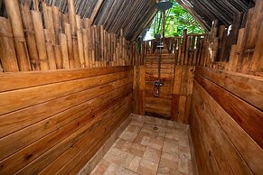 Private Beachfront House With Kayak & Guided Tours