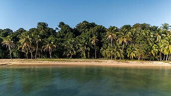 Private Beachfront House With Kayak & Guided Tours