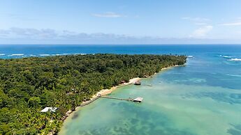 Private Beachfront House With Kayak & Guided Tours