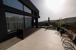 Inviting 4-bed Villa Lia in Vathianos Kampos