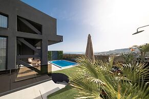 Beautiful 4-bed Villa Ria in Vathianos Kampos
