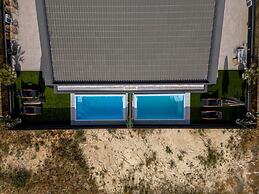 Beautiful 4-bed Villa Ria in Vathianos Kampos