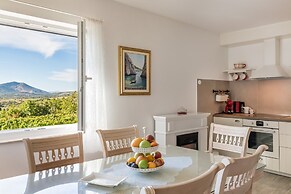 Luxury Villa With Heated Pool & Magnificent View
